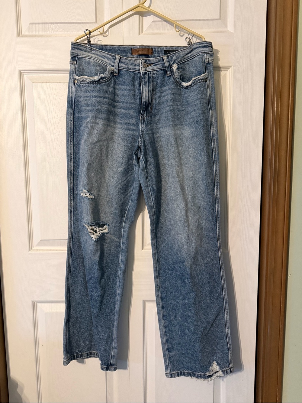 Judy Blue 90s Straight Distressed Straight Leg Women’s Jeans